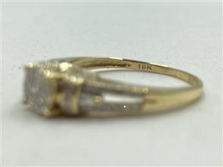 10K Yellow Gold & Diamond Engagement Ring 43 Diamonds Approx.370 Carat T.W. 2.5g